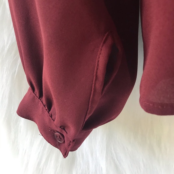 Express off the shoulder top - Picture 7 of 7